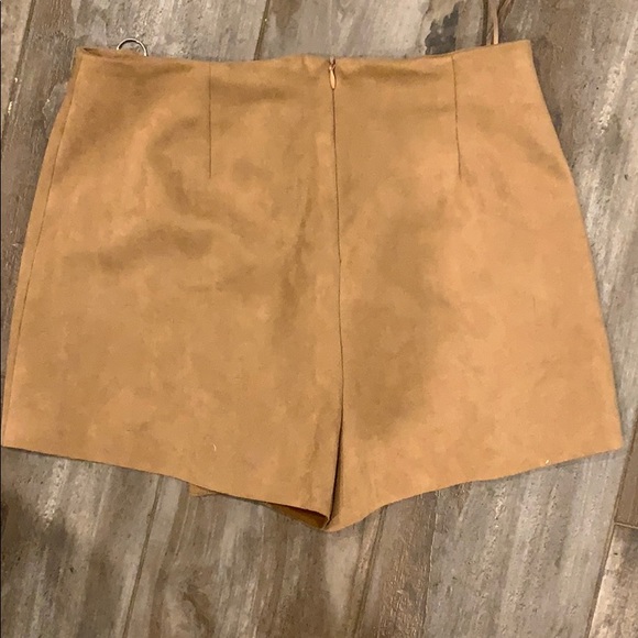 Skort - Picture 3 of 3